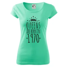 Queens are born in 1970