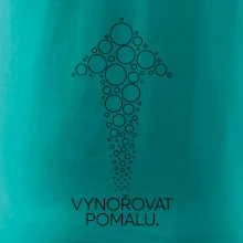 Vynořovat pomalu šipka vzhůru vytvořená z potápěčských bublinek