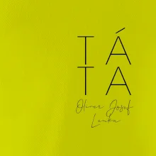 Nápis táta na prsu se jmény dětí