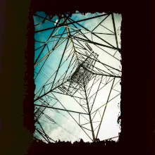 Barevné nebe - stožáry vysokého napětí