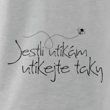 Jestli utíkám, tak utíkejte taky - včelař