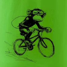 Opice s batohem na kole