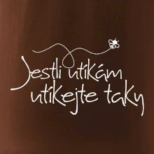 Jestli utíkám, tak utíkejte taky - včelař