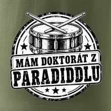 Mám doktorát z paradiddlu - černobílý bubenický odznak