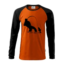 Rybář tahající rybu