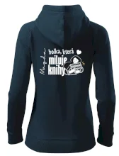 Černobílá holka, která miluje knihy - Vaše jméno