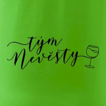 Tým nevěsty červené víno