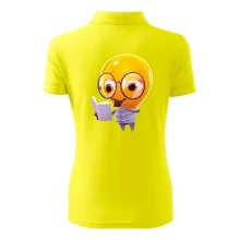 Žárovka přemýšlí nad knihou