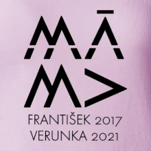 Máma v geometrickém fontu se jmény