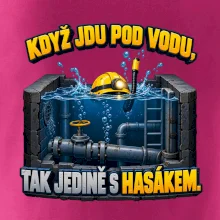 Instalatér pod vodou s hasákem