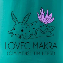 Lovec makra nahožábrý mořský plž s fialovými žábrami