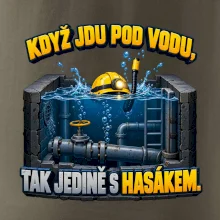 Instalatér pod vodou s hasákem