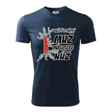 Každý správný muž, má u sebe nůž