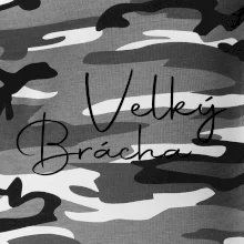 Velký brácha - nápis na zádech