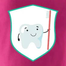 Zoubek na prsu - zubní kartáček