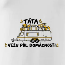 Táta vezu půl domácnosti rodinný karavan