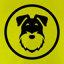 Knírač v kolečku na prsu