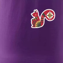 Folklor na prsu veverka