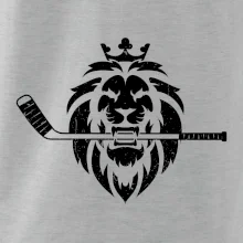 Lev s hokejkou v tlamě