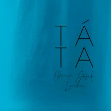 Nápis táta na prsu se jmény dětí