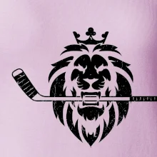 Lev s hokejkou v tlamě