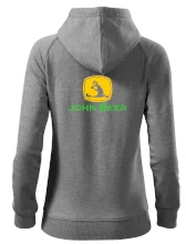 John Beer jelen s pivem