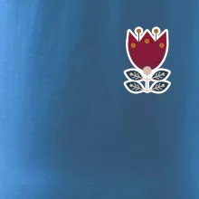 Folklor na prsu květina čtyřlistá