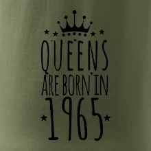 Queens are born in 1965