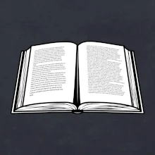 Kniha černobílá otevřená s textem