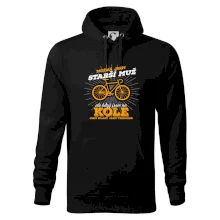 Starší muž - cyklista silniční kolo