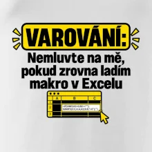 Varování nerušit při makru v excelu