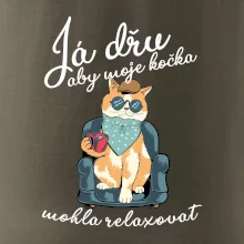 Já dřu, aby moje kočka mohla relaxovat
