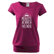 Princesses are born in (vlastní nápis měsíc narození)