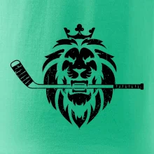 Lev s hokejkou v tlamě