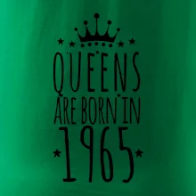 Queens are born in 1965