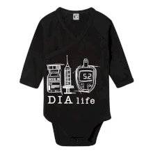D I A life - kreslený insulin injekce a glukometr D I A life - kreslený insulin injekce a glukometr