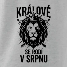 Lev a meče králové se rodí v srpnu