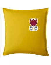 Folklor na prsu květina čtyřlistá