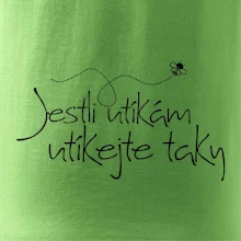 Jestli utíkám, tak utíkejte taky - včelař