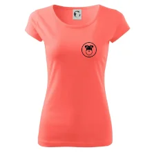 Knírač v kolečku na prsu