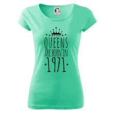 Queens are born in 1971