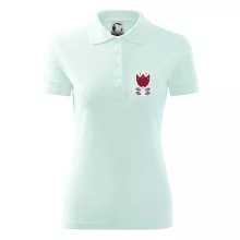 Folklor na prsu květina čtyřlistá