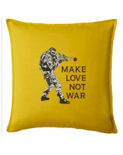 Růže ve zbrani, make love not war