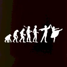 Evoluce tanec - muž a žena se sukní