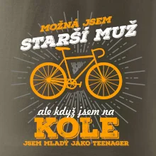 Starší muž - cyklista silniční kolo Starší muž - cyklista silniční kolo