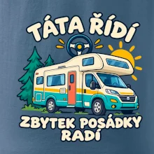 Táta řídí zbytek posádky radí rodinný karavan