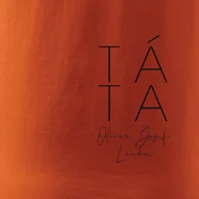 Nápis táta na prsu se jmény dětí