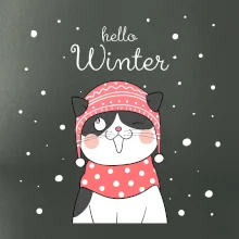 Kočka v čepici s vystrčeným jazykem