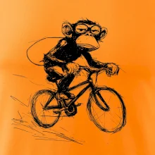 Opice s batohem na kole