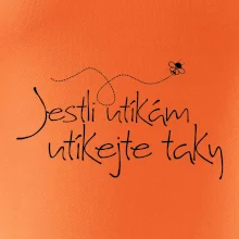 Jestli utíkám, tak utíkejte taky - včelař